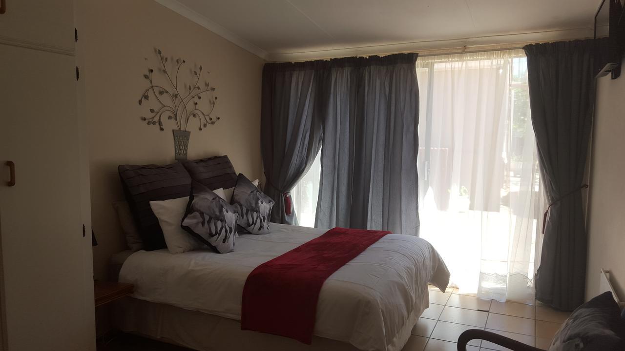 Sondela Bed & Breakfast Hotel Aliwal North Exterior foto